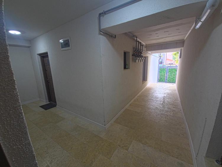Birou, de 47 mp, în Central