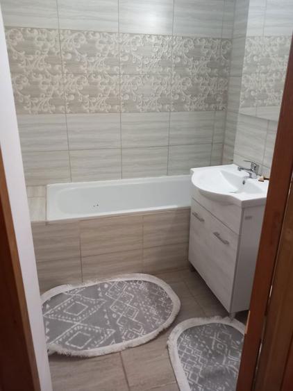 Inchiriez apartament 3 camere zona Lipivei - 4