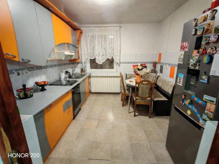 Apartament 3 camere,Garaj,Mini curte,Incalzire pe peleti Centru-E60-ComunaTileagd - 3