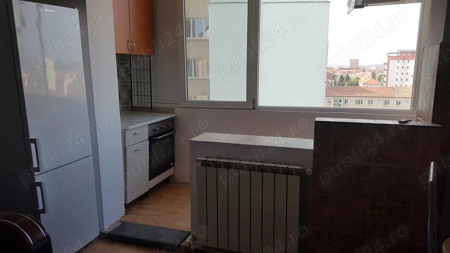 Proprietar. Inchiriez apartament 3 camere zona Mihai Viteazu - 2