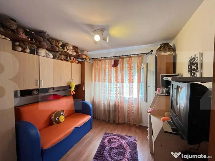 Apartament cu 2 camere, decomandat, complet mobilat si utila - 4