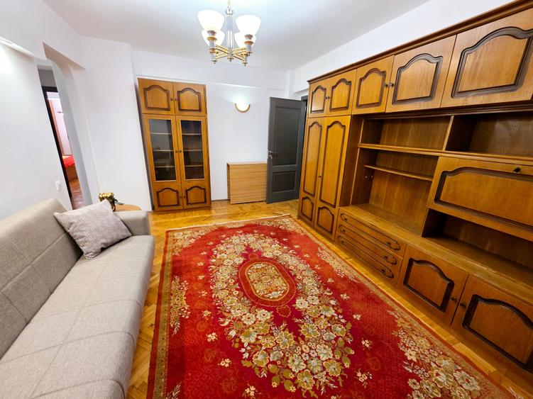 Apartament cu 3 camere semidecomandat, mobilat în Kogălniceanu