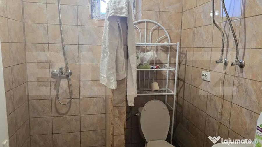 Casa 3 camere 133 mp; Teren - 1432 mp. Livada - 8