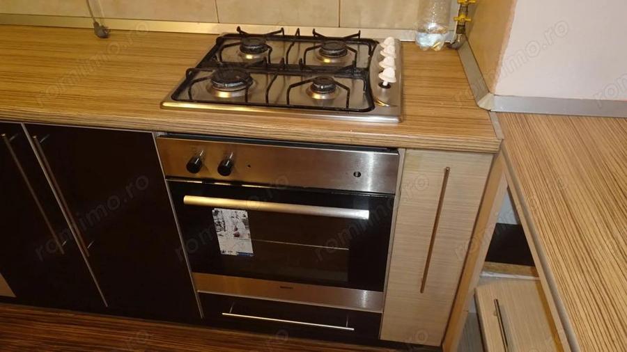 Inchiriez apartament cu 3 camere decomandat in Deva, pe Eminescu (Unitatea Militara, Profi), etaj 1, - 18