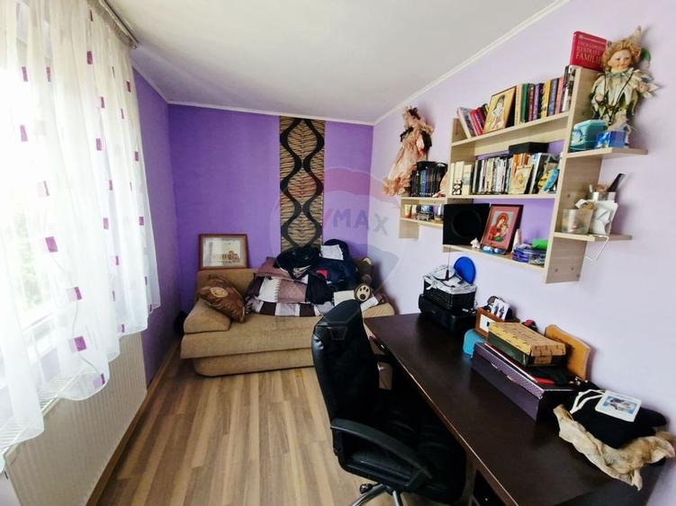 Apartament spațios cu balcon – P. Neamț - 15
