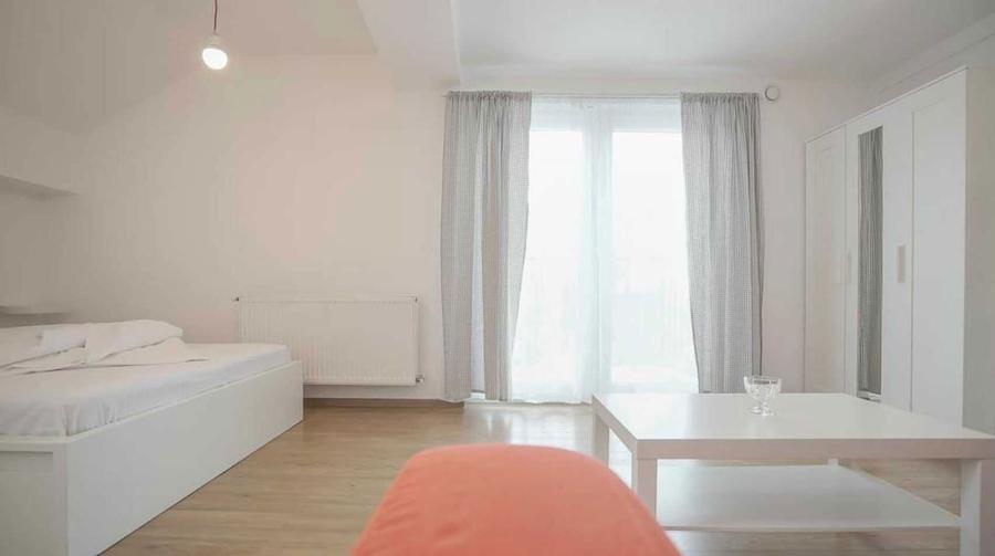 Inchiriez studio central, strada Traian 21, constructie 2016 - 2