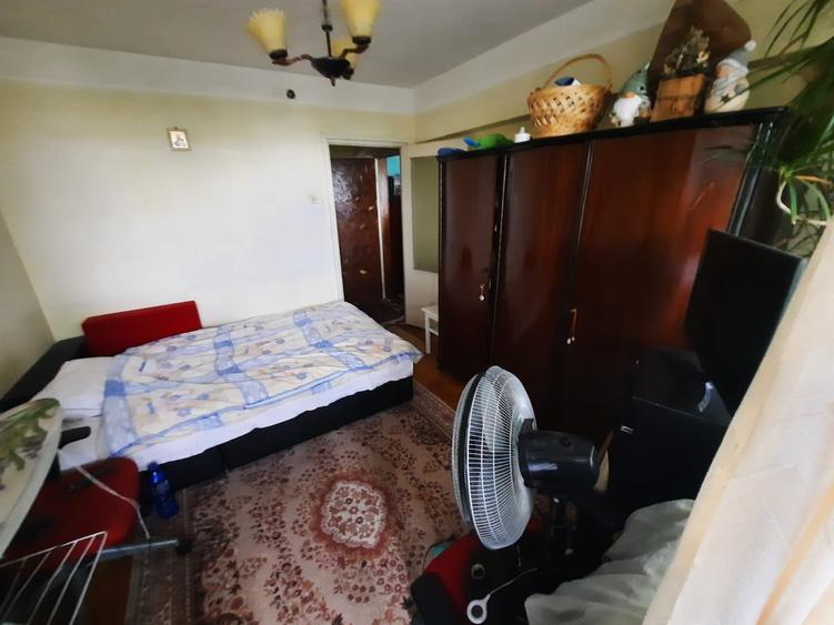 Apartament cu  3 camere, etaj 5/10, zona Podu Ros - 3