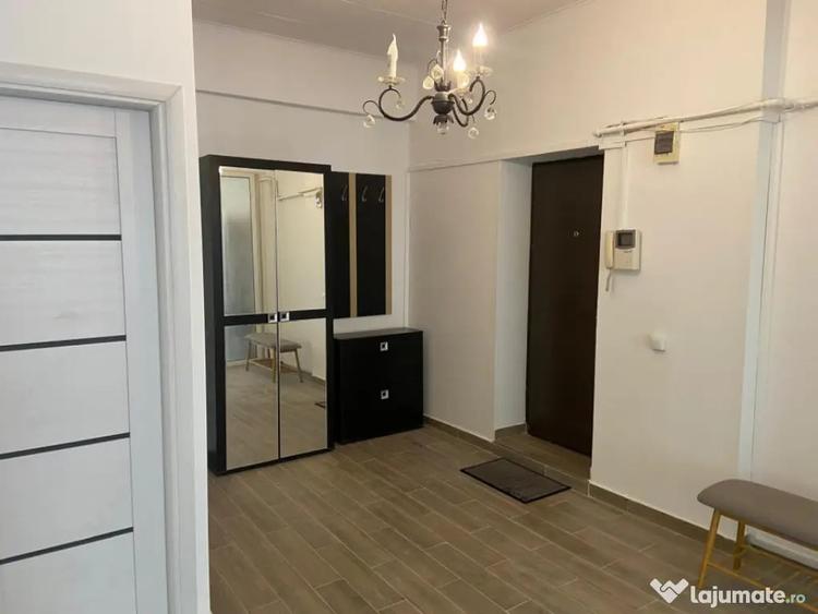Apartament 3 camere zona Strand - 1