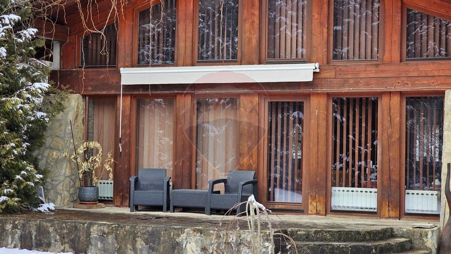 Vila de lux cu 4 camere de vanzare in Campulung Moldovenesc, Suceava - 3