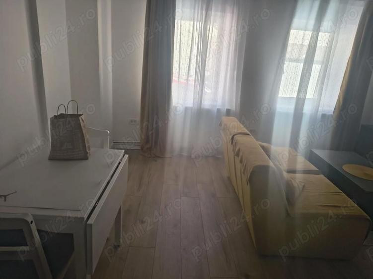 Ofer garsoniera mobilata spre inchiriere zona pia?a Unirii - 1