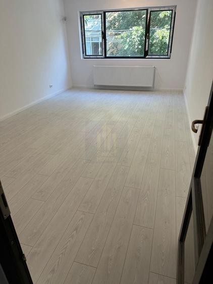 Apartament 5 camere triplex cu curte de vanzare *metrou Crangasi* - 5