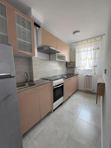 De inchiriat - ap. 3 camere semidecomandat, et. 10, Alexandru ce bun. - 3