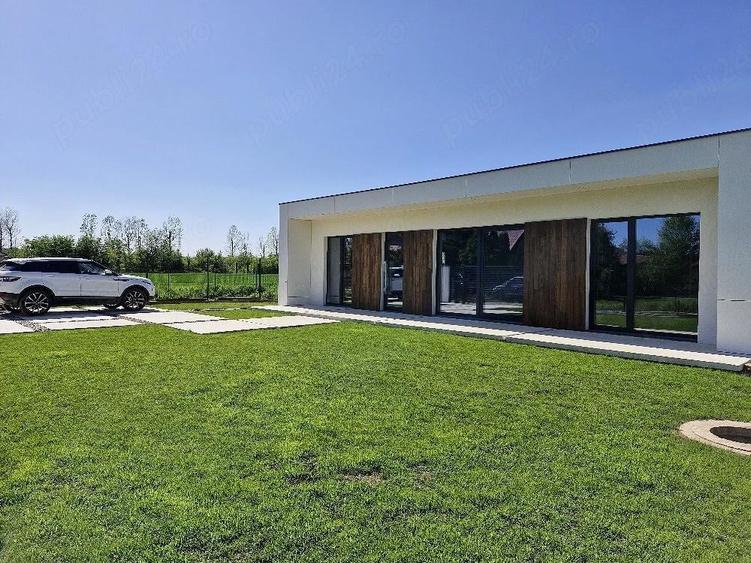 villa mobilata de vanzare 320000 eu. +TVA - 5