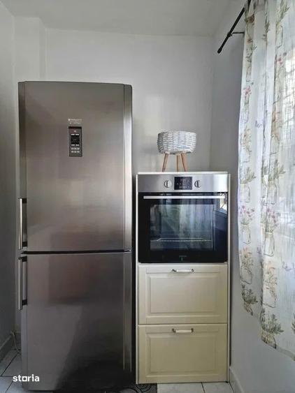 2 camere decomandat| Crangasi| centrala proprie| 5Metrou - 7