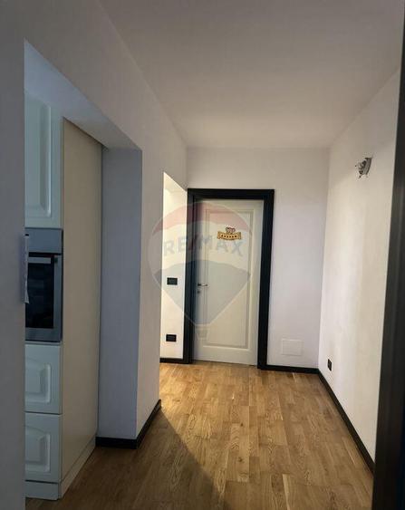 Apartament cu 3 camere de vanzare in zona Central - 6