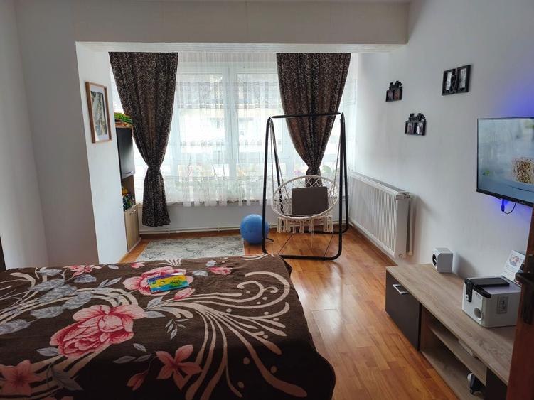 Vand apartament renovat si mobilat Nehoiu - 6