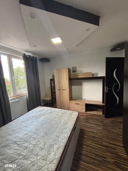 De inchiriat apartament cu 3 camere, zona liceului nr.2,mobilat,utilat - 1