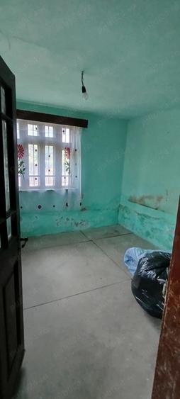 Casă cu 2 camere în Leordeni