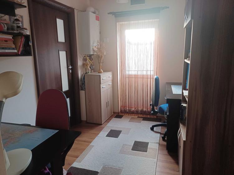 De vanzare vila S+P+1 ( 2 apartamente tip duplex) 7camere, 2 bai. - 4