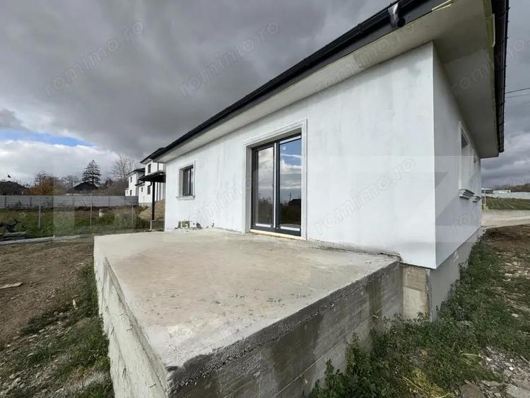 Casa parter, 81 mp utili, terasa + carport, zona Plopeni - 3