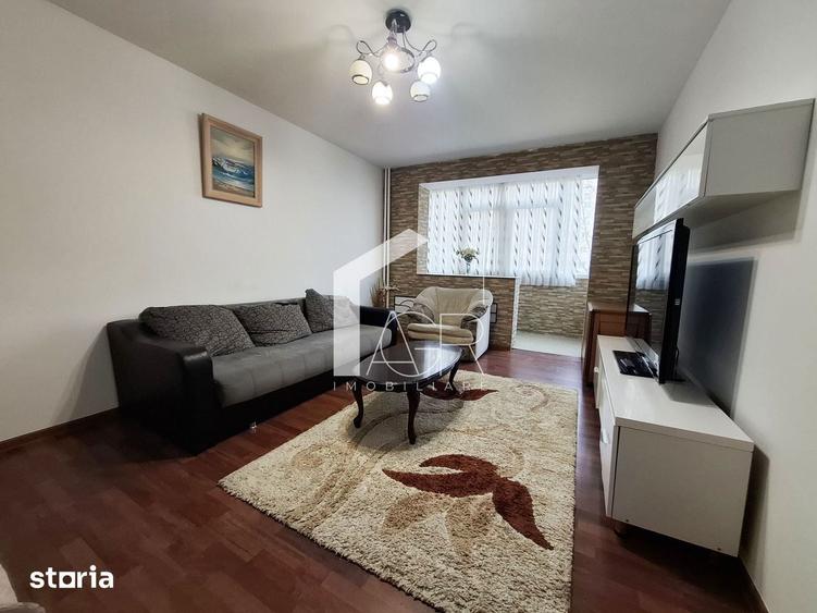 Apartament cu 3 camere, decomandat, zona Republicii - 1