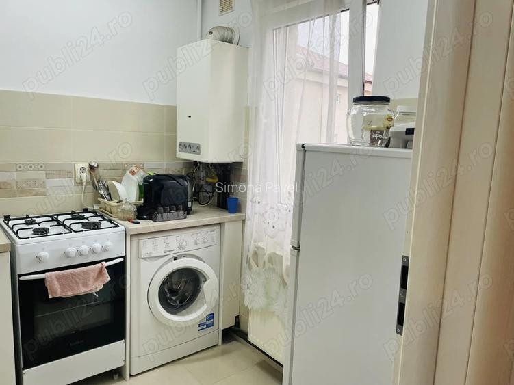Vand garsoniera zona Vasile Aron