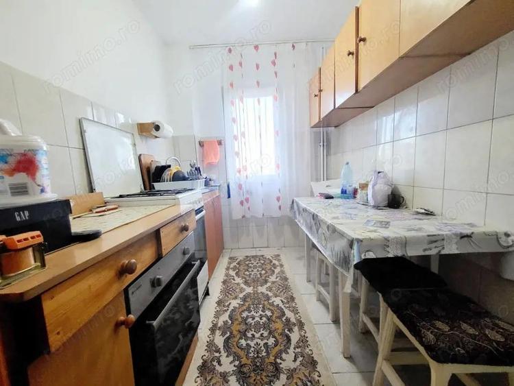 Milcov - Apartament 3 cam semidecomandat, etaj 3/4, mobilat - 12