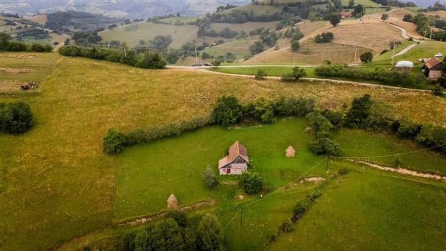 Proprietate + teren 10.400 mp incantoare pozitionare, Poiana Marului, Brasov - 3