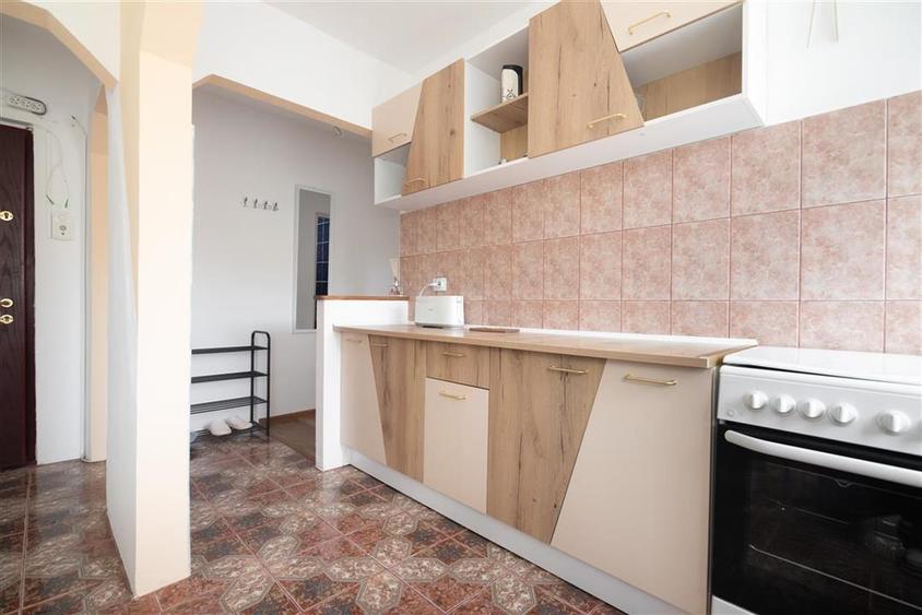 RECO Apartament 2 camere decomandat Rogerius etajul 3 - 3