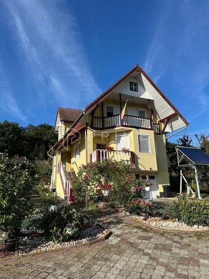 Casă spațioasă de vânzare – Corunca, zona Vatman - 1