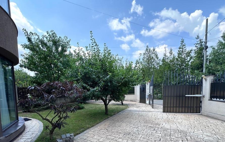 Casă cu 7 camere cu Canalizare în Pipera