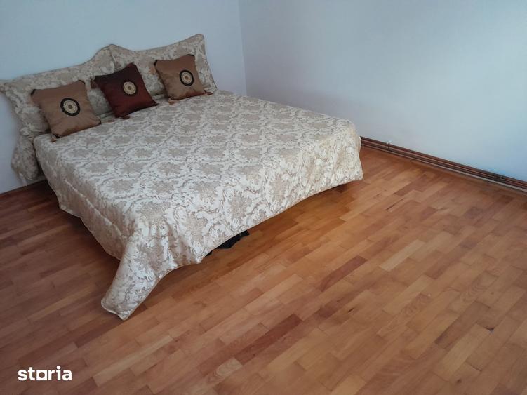 Casă cu 6 camere cu Teren 425 Mp în Micro 3