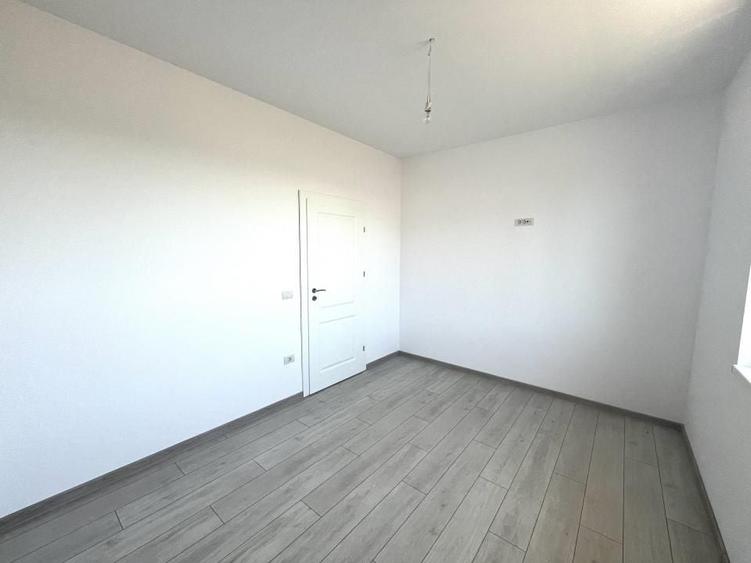 Duplex cu 3 camere cu Teren 300 Mp în Moșnița Nouă