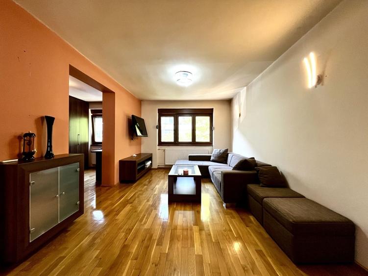Apartament 4 camere + garaj | Etaj 1 | Zona Centrală – Medicină - 1