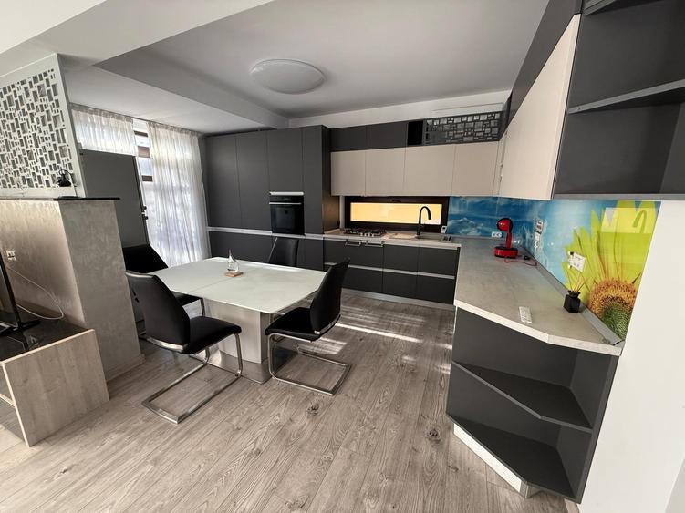 Casa de vanzare cu mansarda, complet mobilata si utilata, 4 camere - 4