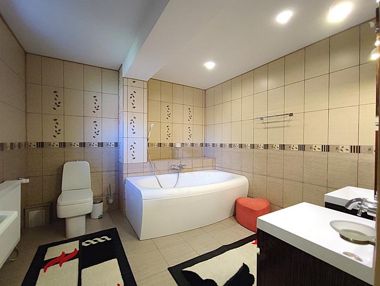 Casa 4 camere, mobilata si utilata lux, KM 5 - 6