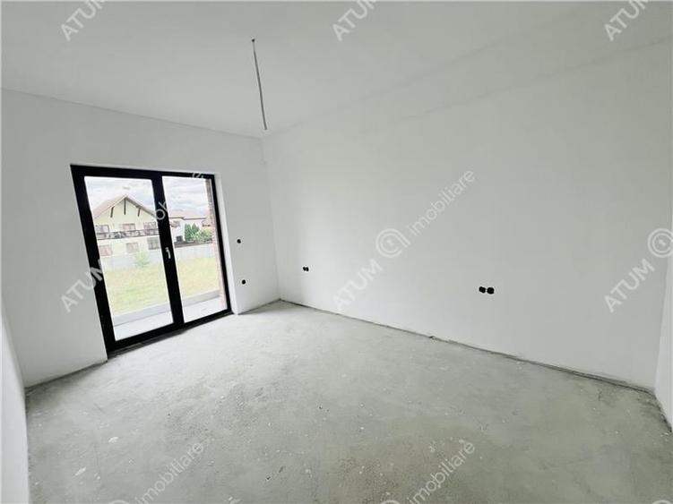 Apartament cu 3 camere si 2 balcone in Selimbar zona Shopping City - 11