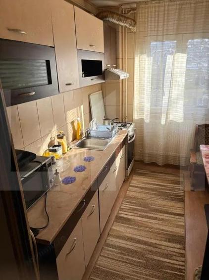 Apartament 3 camere de vanzare Zona Gorjului - 4