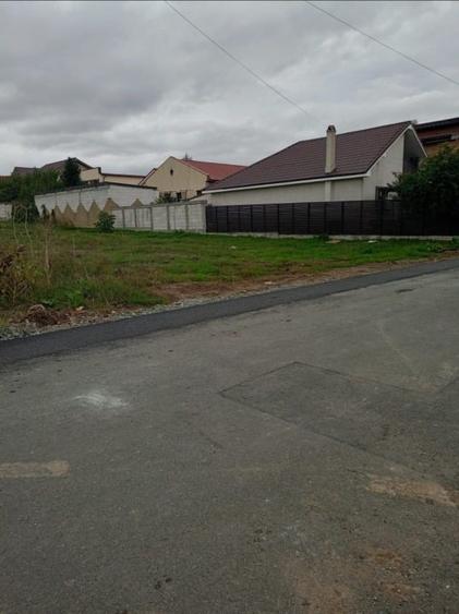 Proprietar ,teren intravilan 1000mp ,Str. Islazului ,Valu Lui Traian - 4