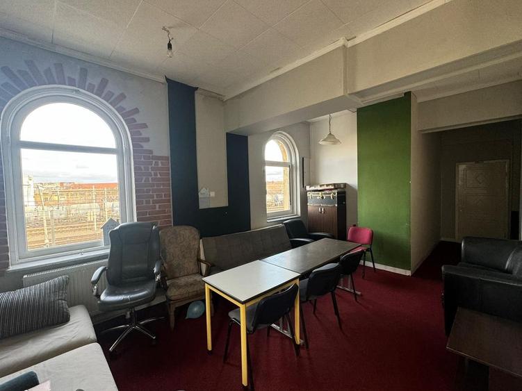 Spațiu comercial de închiriat – Piața Gării - 4