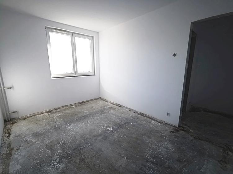 Vanzare 3 cam Obor, Masina de Paine, proaspat zugravit, loc parcare - 6