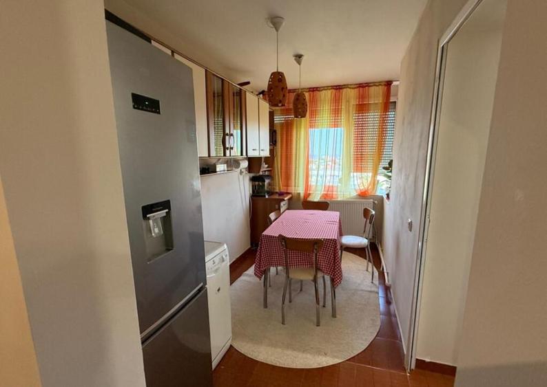 Apartament 4 camere decomandat cu scara interioara, Zona Sar - 14