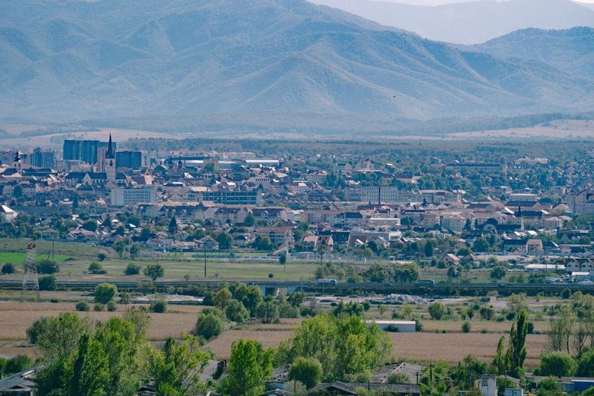 Acum! Aici! Ai ocazia să cumperi lot de teren pentru casa in Sibiu. - 2