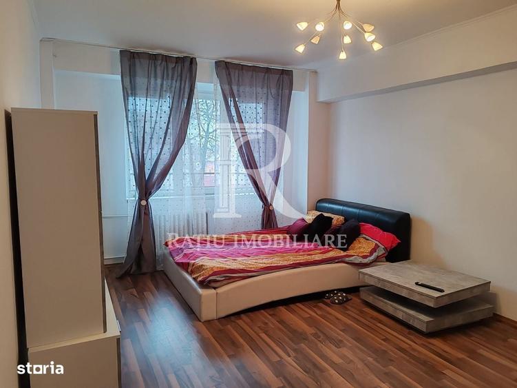 Apartament cu 3 camere semidecomandat în Cantemir