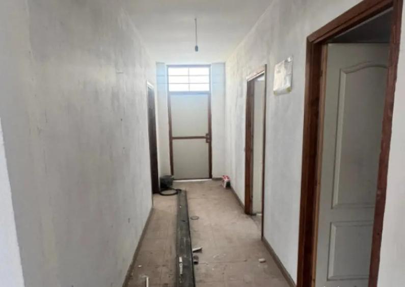 Casa la cheie, ideala birou sau locuinta 75mp utili, zona Br - 5