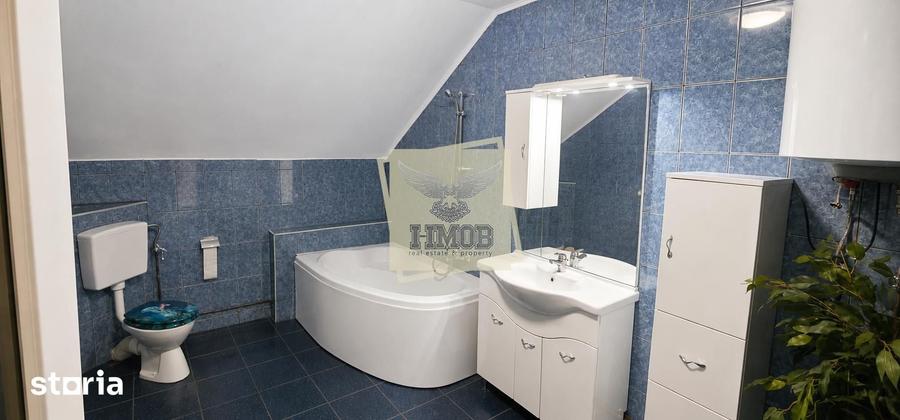Casă cu 6 camere decomandat cu Teren 935 Mp în Central