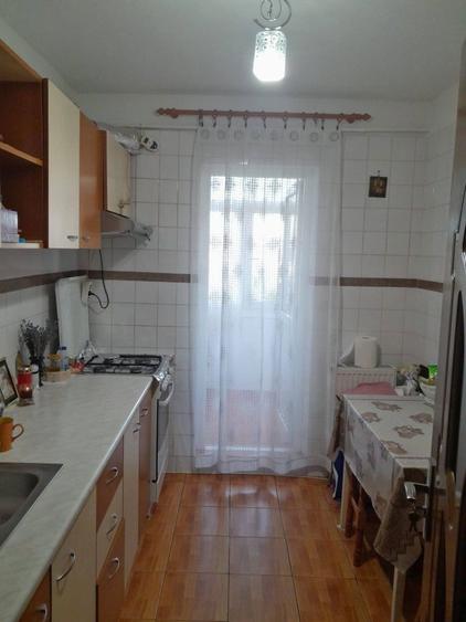 Vand apartament 2 camere Mihai Bravu Ploiesti - 4