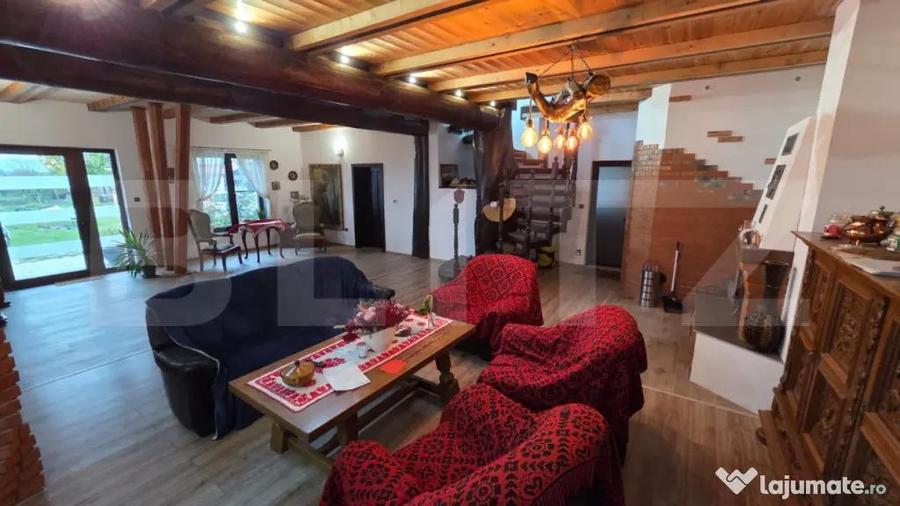 Casa de vanzare, 271 mp, zona Oiejdea - 13