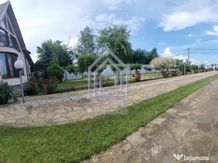 Vila de 200 mp cu anexe 40 mp si teren 1600 mp - 4