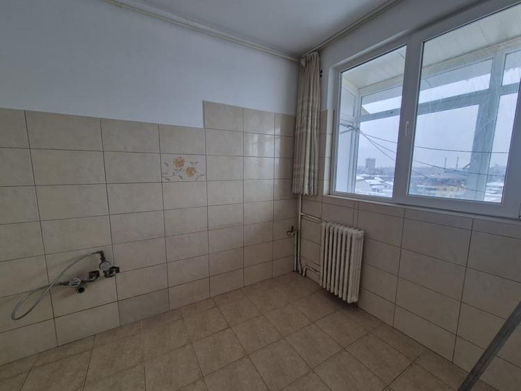 METROU 1 MAI apartament 2 camere FARA RISC SEISMIC - se accepta credit - 5